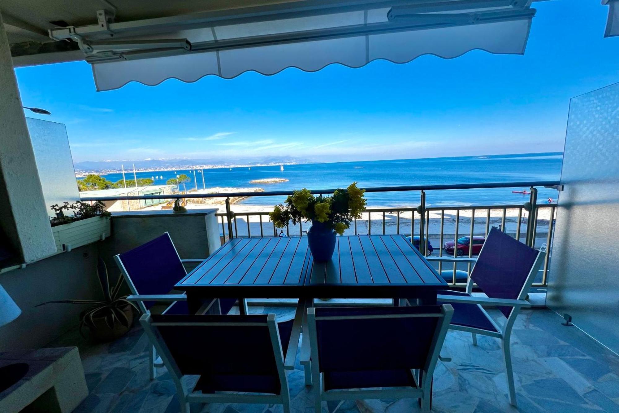 Seafront One Bedroom Apartment With A Terrasse Swimming Pool And A Parking Антиб Екстериор снимка